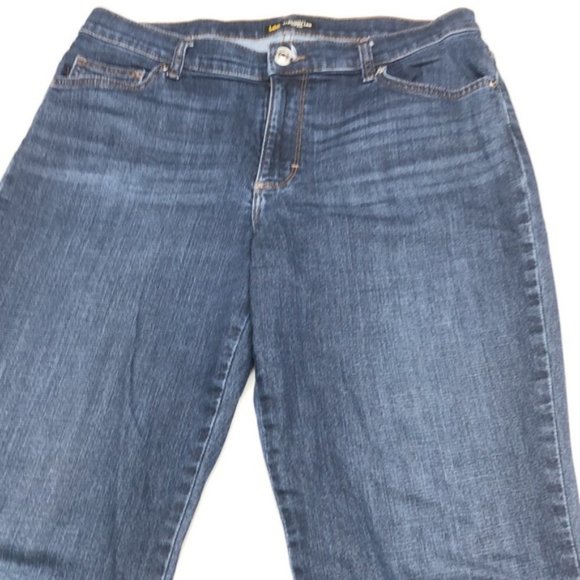 LIKE NEW LEE RELAXED FIT STRAIGHT LEG JEANS 12/31x32 MADE IN EGYPT ๐ช๐ฌ - Picture 5 of 12